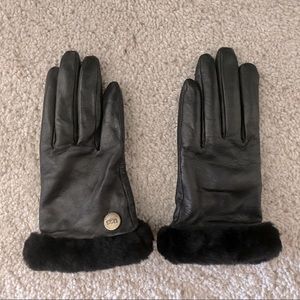 UGG Leather gloves